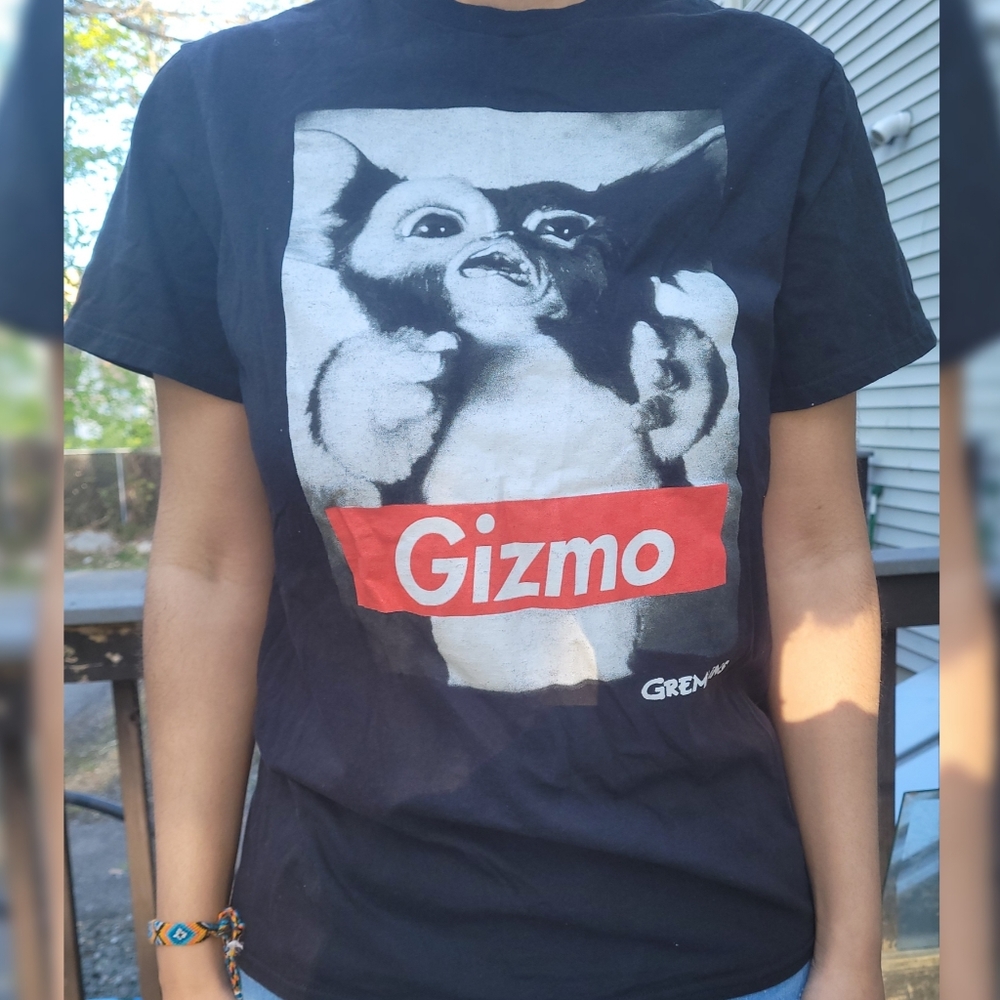 Graphic tee